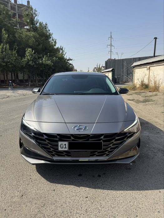 Hyundai Elantra 2022