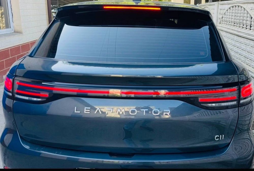 Продаем Leapmotoc C11