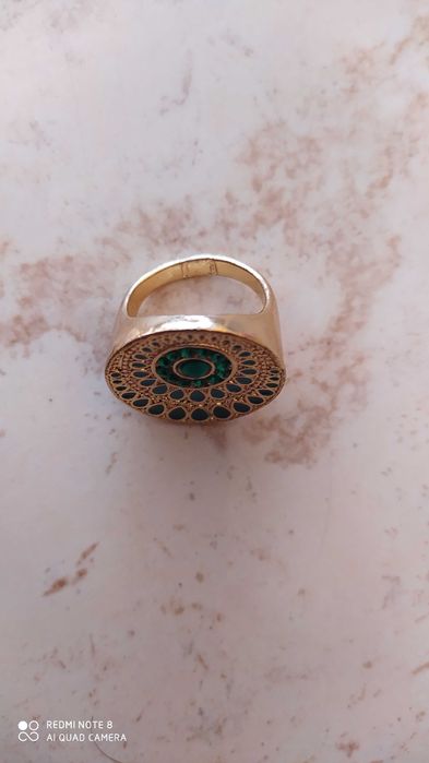 Пръстени с камъни