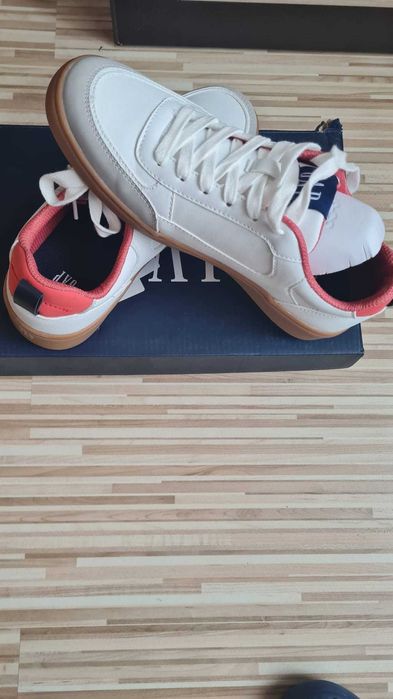 Adidasi/Sneakers GAP noi cu eticheta