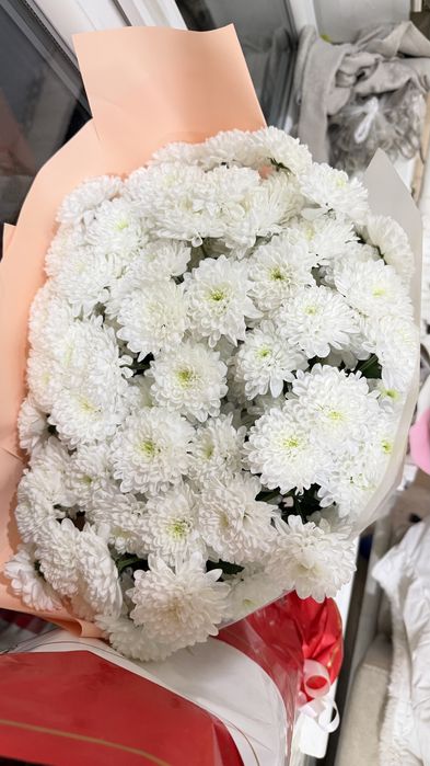 Все пышные три букета