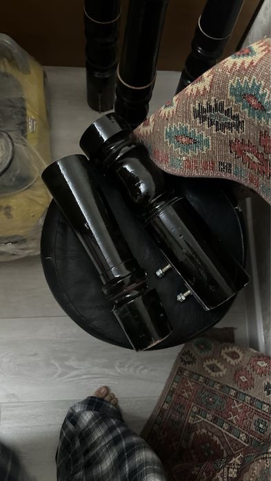 Стол и стулья