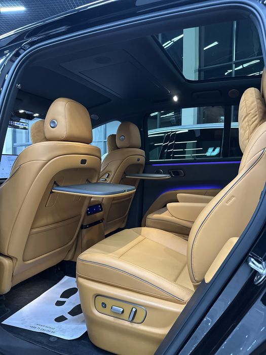 Продаю машину Li I8 Ultra года выпуска 2025 машина