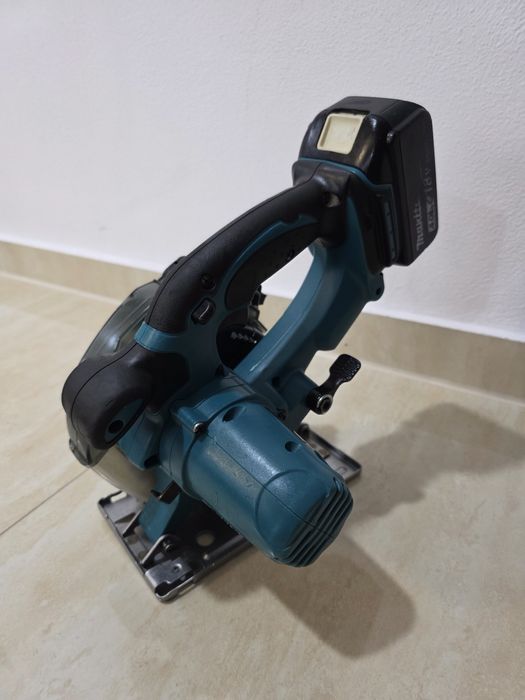 Fierastrau circular pentru metal Makita DCS 552