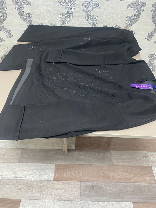 Женский костюм  продажа