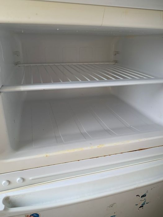 Холодильник сатылады