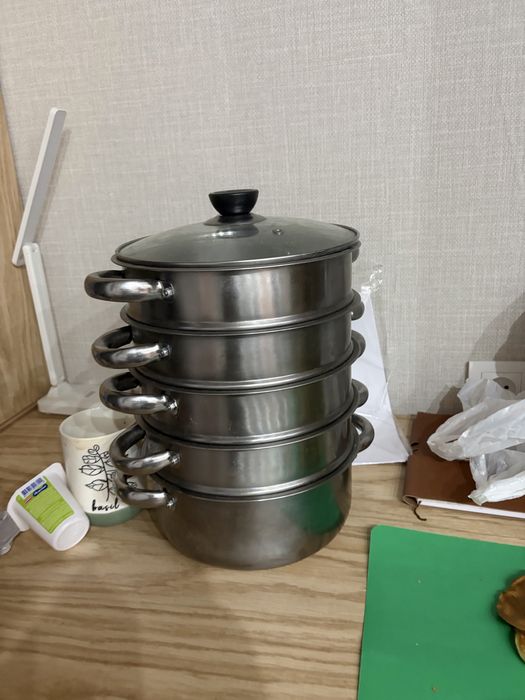 Продаю Мантоварку , обьем 3л (или же 2 не помню)