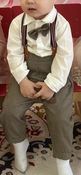 Продам костюм праздничный