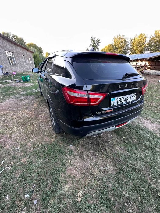Lada Vesta cross 2021 год