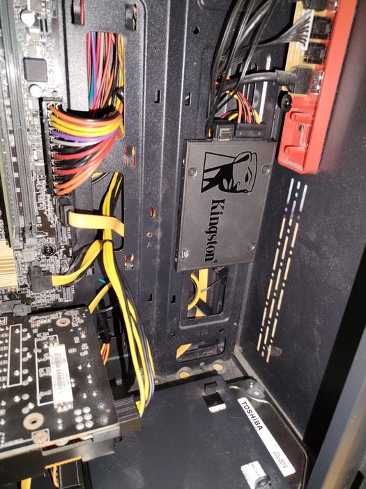 Продам комп начального уровня.