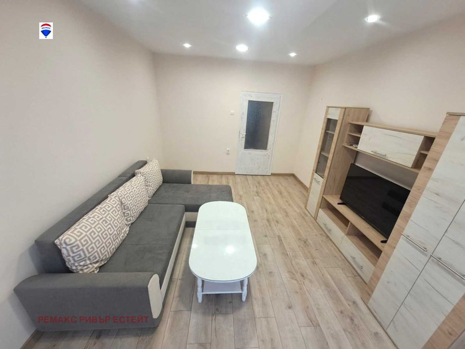 Дава се под наем Двустаен апартамент в Русе, Здравец - 64 кв.м за 408 € - Снимка #7