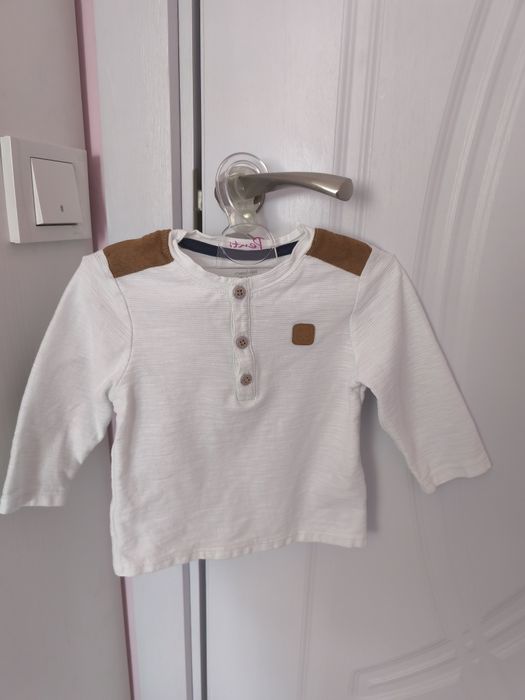 Бебешки анцунг Мики маус в перфектно състояние 6-8 месеца