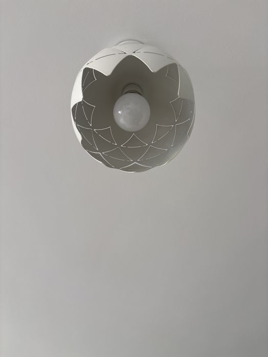 Люстра белого цвета