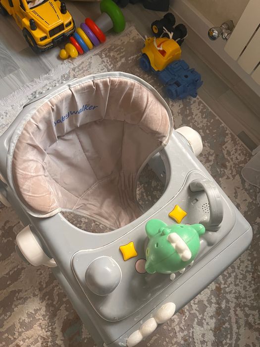 Продам б/у ходунок