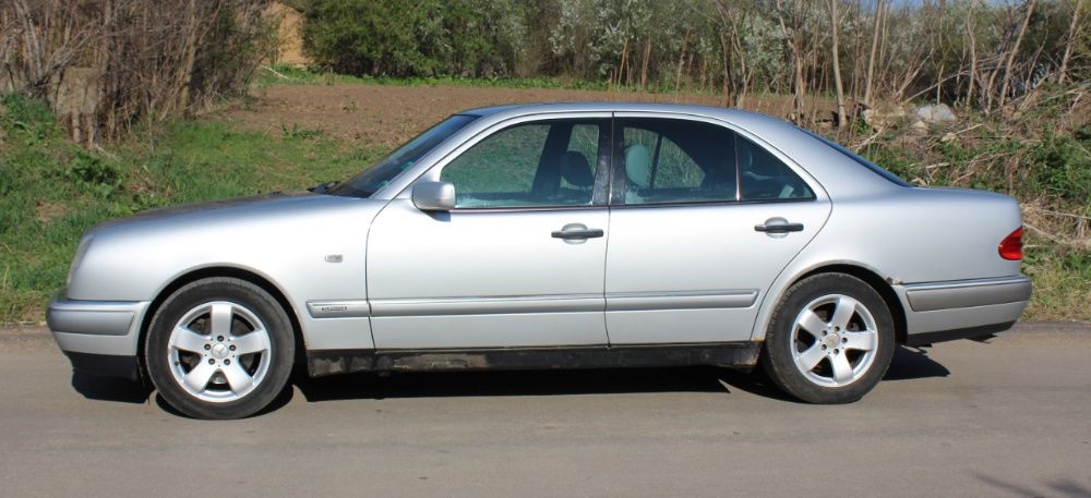 НА ЧАСТИ!!! Mercedes W210 E300Td Седан / Мерцедес В210