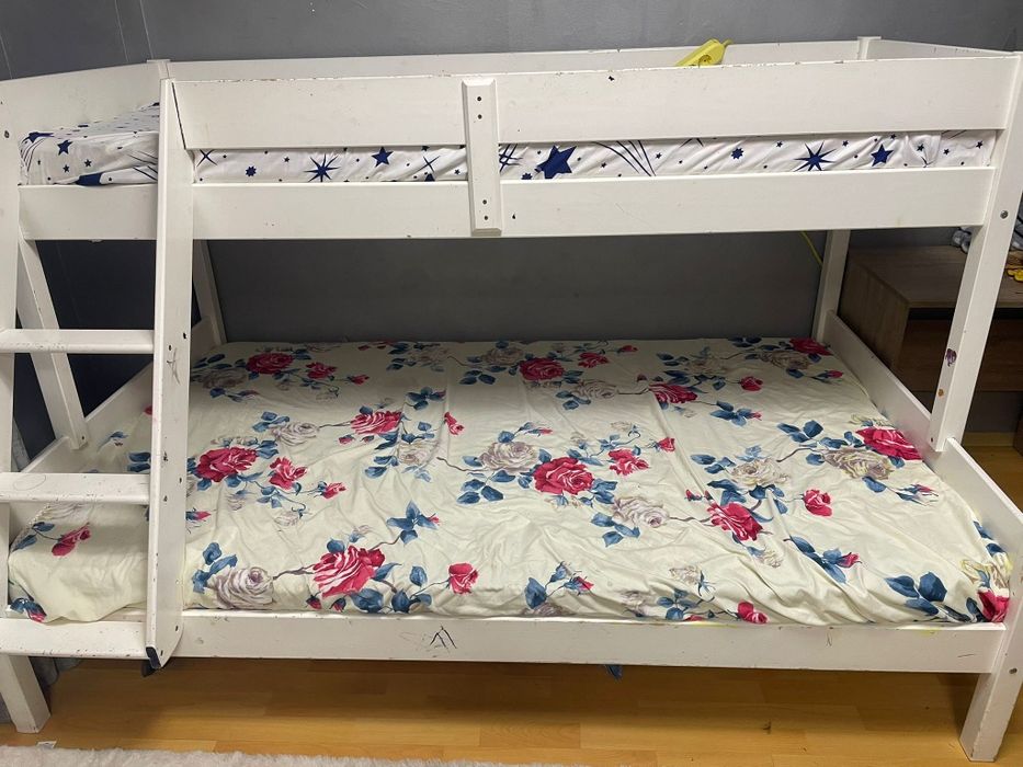 Pat cu etajera de 2 pers