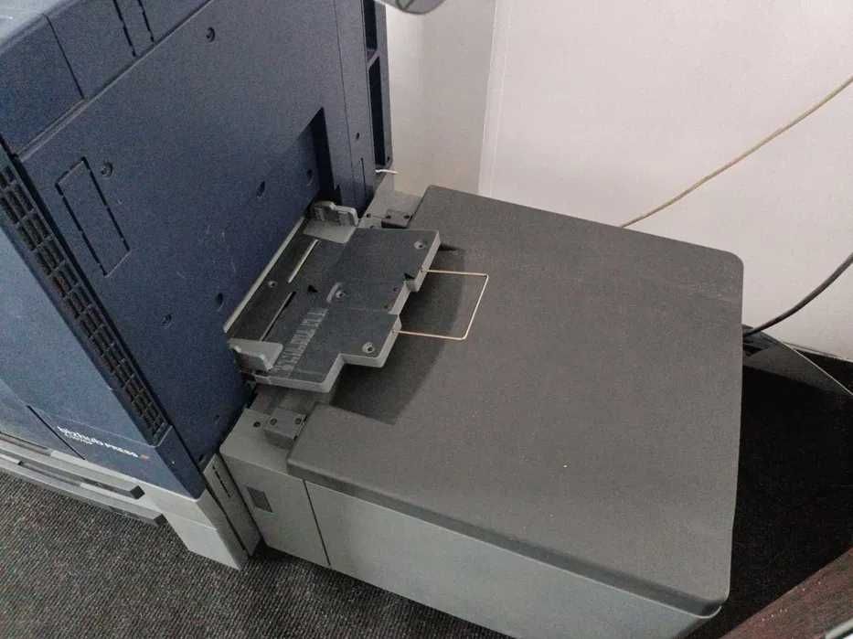 Imprimanta productie Konica PRESS 1070P (Accurio), Banner 33x120 cm