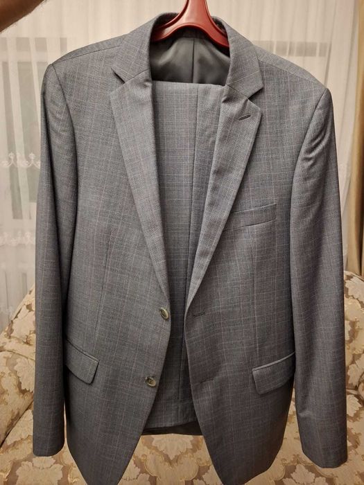 Продам мужской костюм