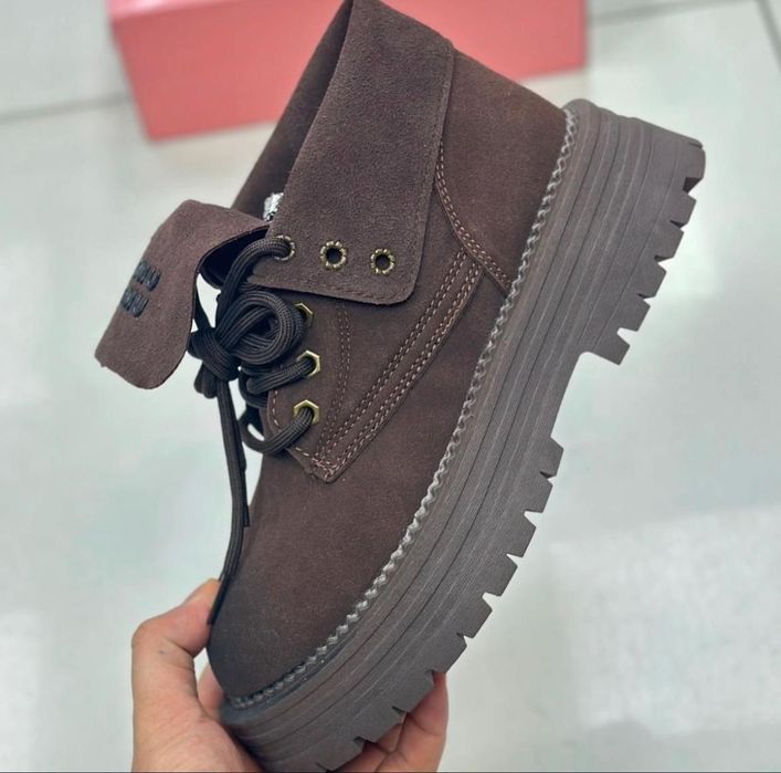 Продам осенние ботинки