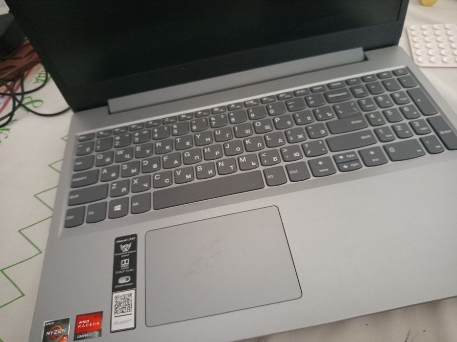 Lenovo notebook Ryzen 5