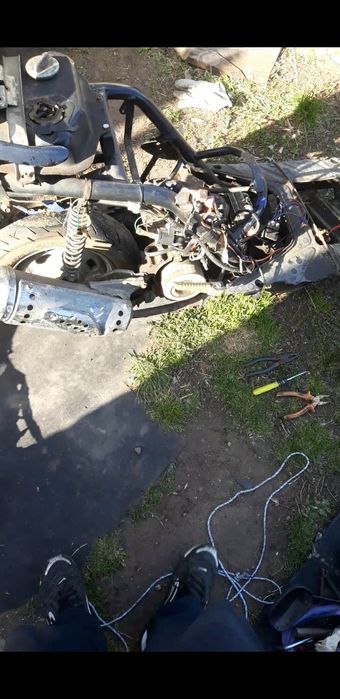 Продам скутер на запчасти