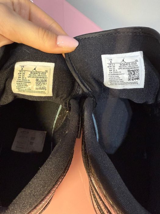 Vand adidasi Air Jordan 1 Mid ,,Black Snakeskin”