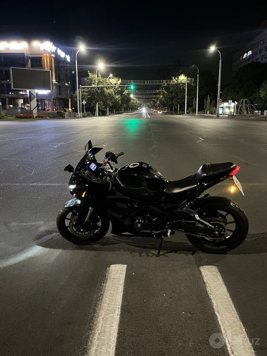 Mototsikl Nooma 400 kub l