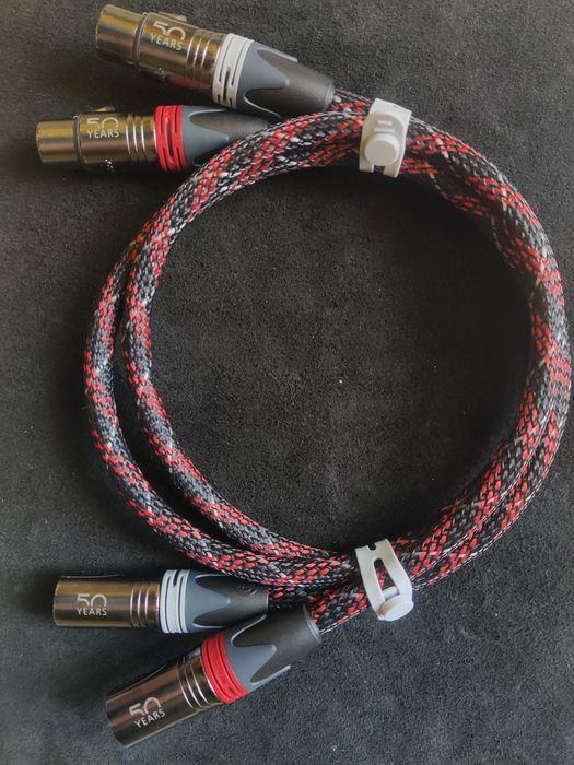 Cablu interconect balansat Sommer Cable Carbokab 225, conectori Neutrik NC3XX-50 (ediția aniversară 50 ani)