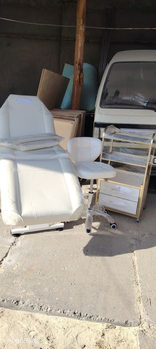 Kushetka  etajerka stul