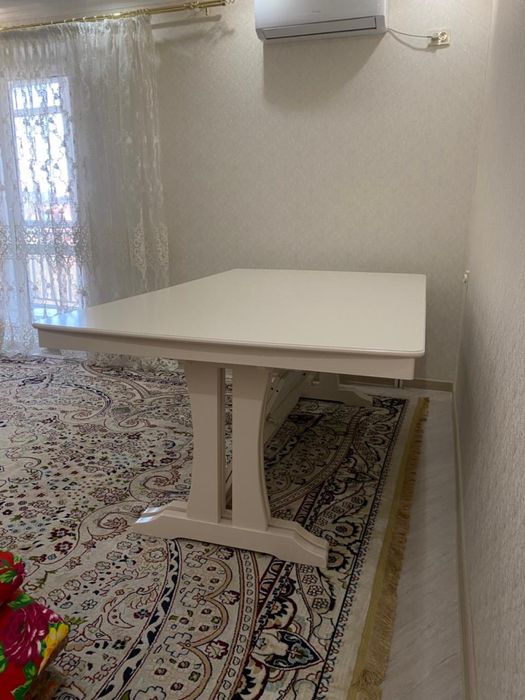 Продам стол 2-5 м