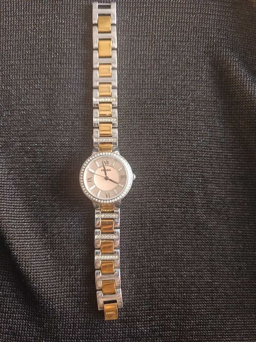 Часовник дамски Fossil