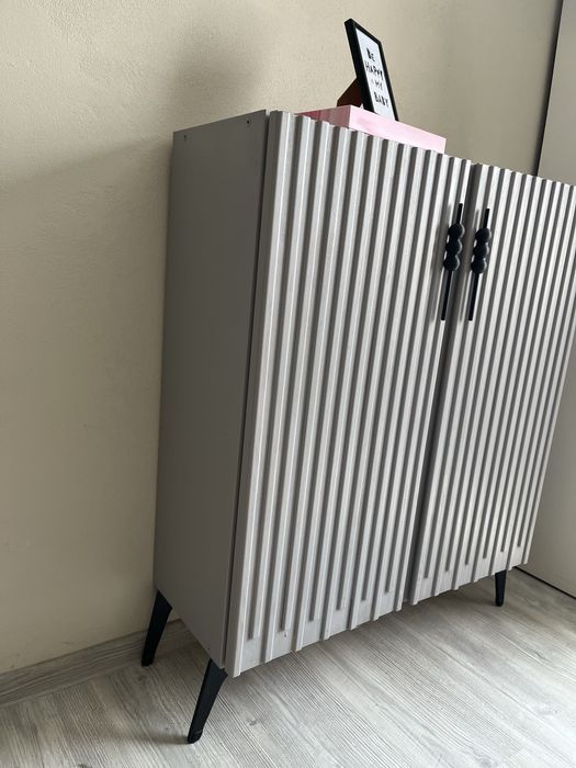 Dulap/Comoda lemn masiv reconditionat