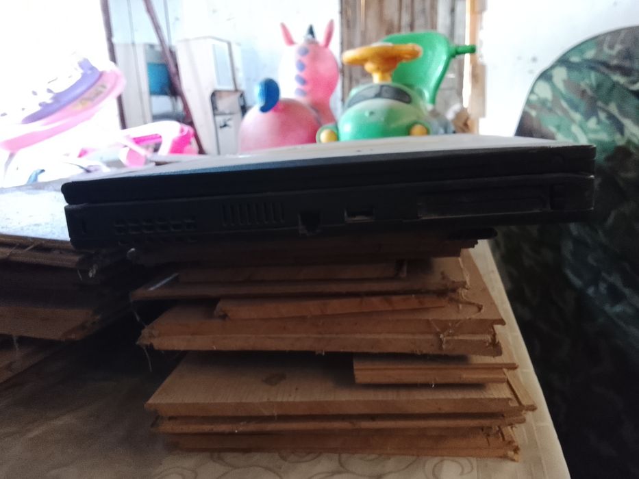 Ноутбук HP Compaq Presario CQ56