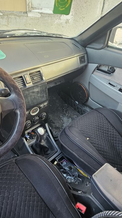 Приора хачбек продам