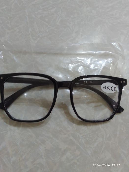 Продам очки для зрения +1.5