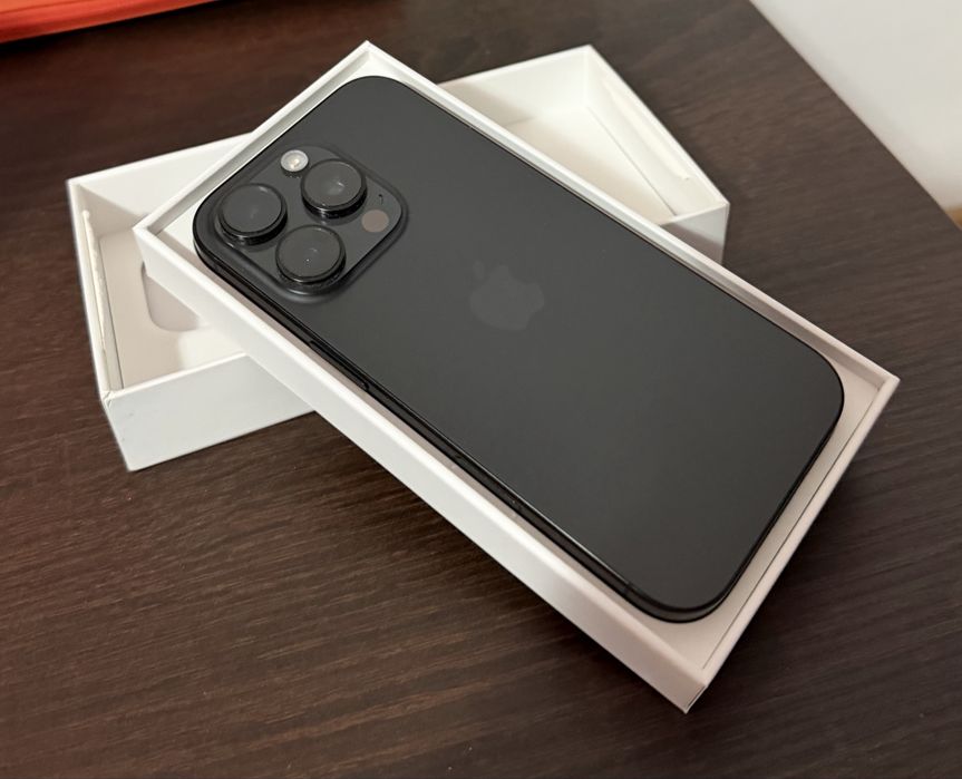 Vand Iphone 16 Pro Black