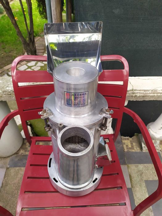 Лабораторна чукова мелница - фармация , медицина ,хранителна пр. и др.