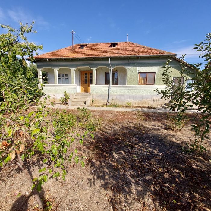 Vand Casa in comuna Sapoca + teren