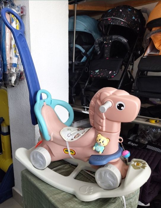 Дастаква безплатная.Толокар+Лошадка для детей