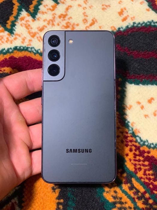 Samsung s22 sotiladi 256 talik abmengga tel kk.