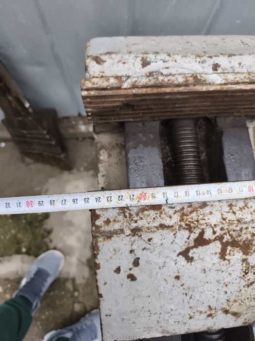 Продавам менгеме