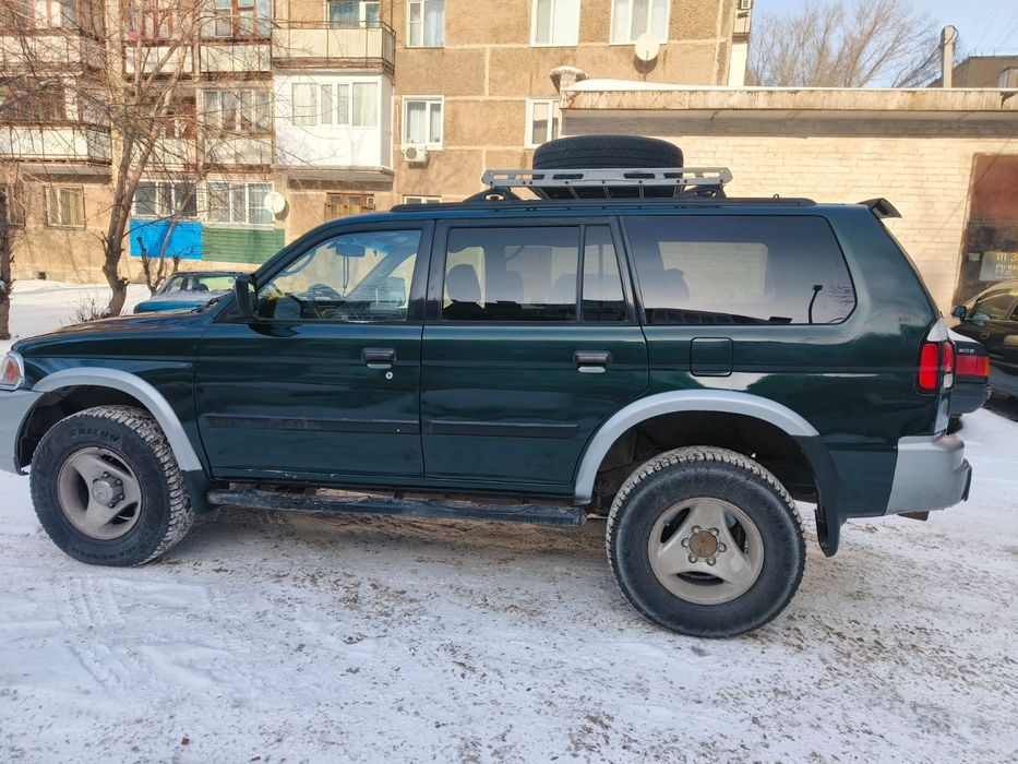 Продам Митсюбиси монтеро спорт