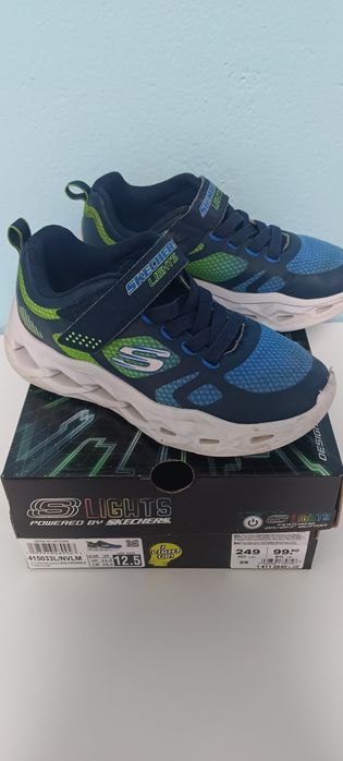 Светещи маратонки на Skechers