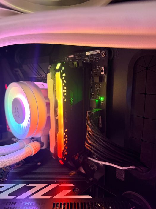 Vând pc !!! Preț negociabil !!