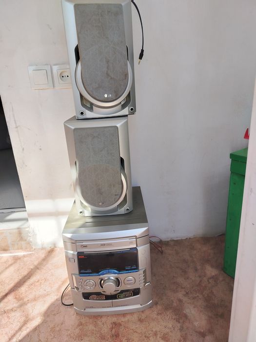 Музыкальный центр