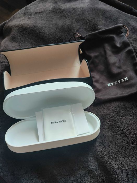 Калъфи за очила нови