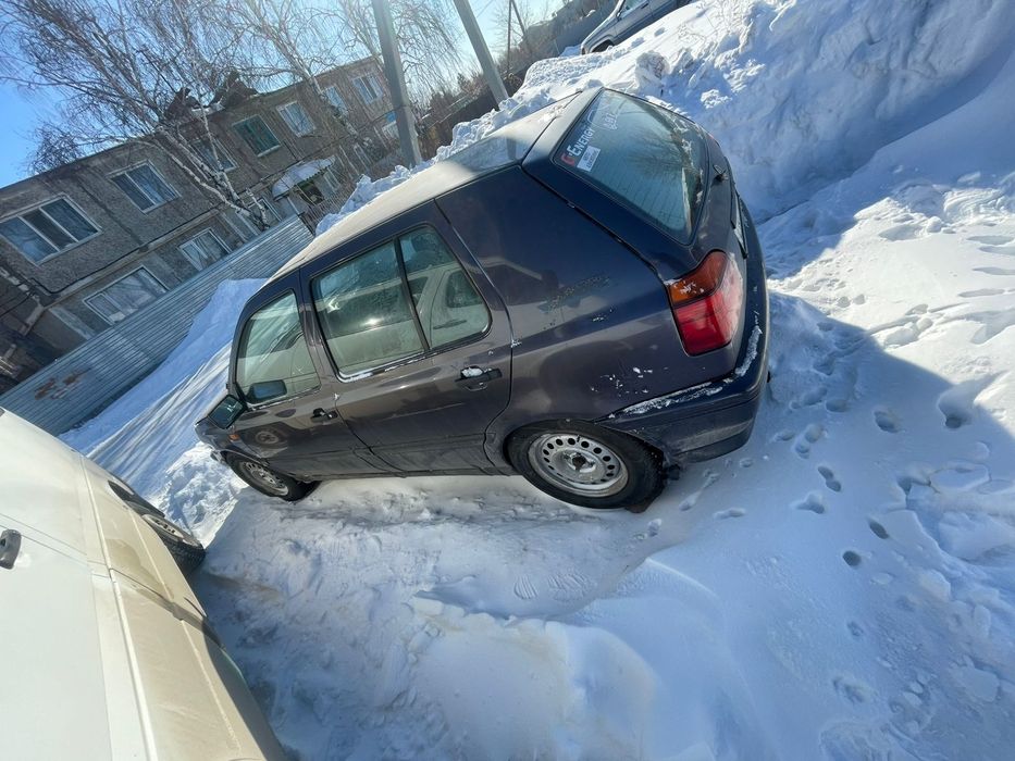 Продам машину Фольксваген гольф 3