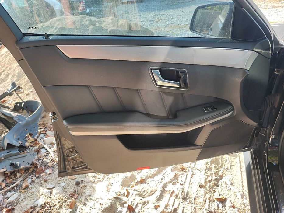 Мерцедес Е250 АМГ 204 коня Mercedes W212 на части