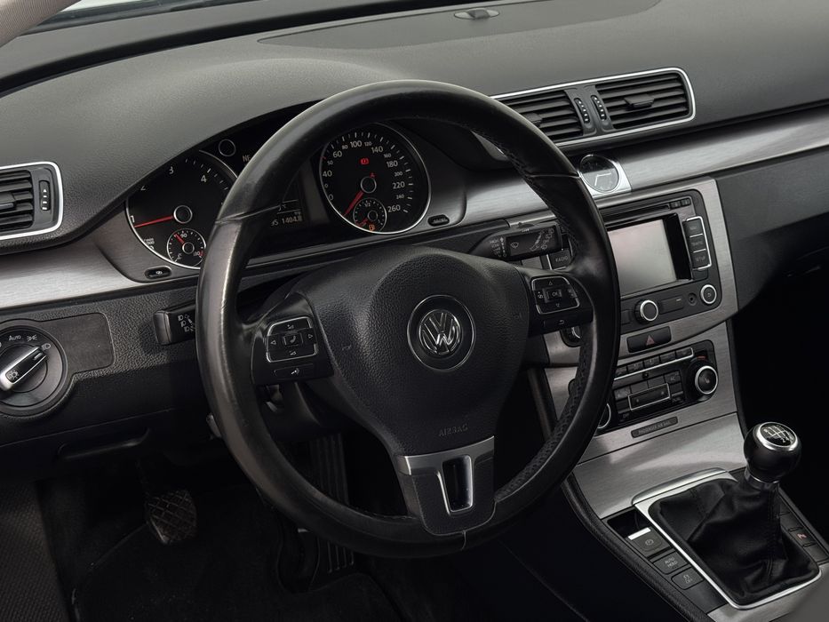 Volkswagen Passat B7 Xenon - Led - Navi - Jante - Climatronic