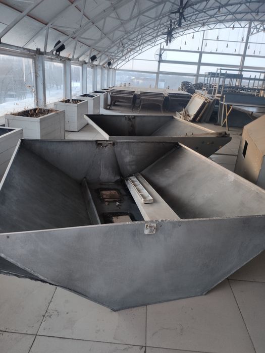 Продам зонты большие б/у